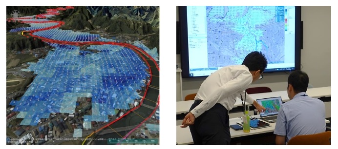 [画像](左から)本システムによる青森県中村川の浸水シミュレーション、青森県職員による本システムの活用シーン