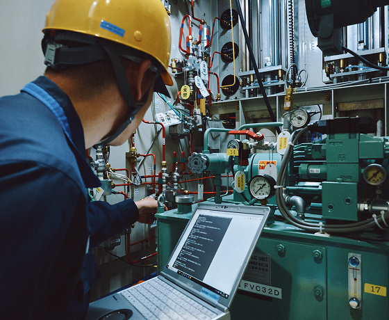 生成AI＋OTナレッジで故障の原因や対策の正解率が90％に 写真