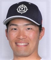 原田泰成投手の顔写真